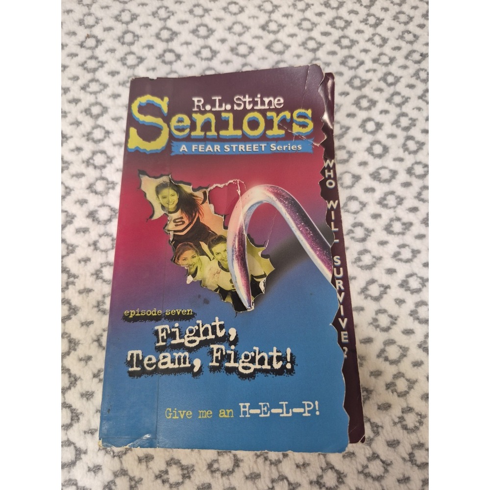 RL Stine Fear Street Seniors Book 7 Fight, Team, Fight! YA Horror 1st Edition